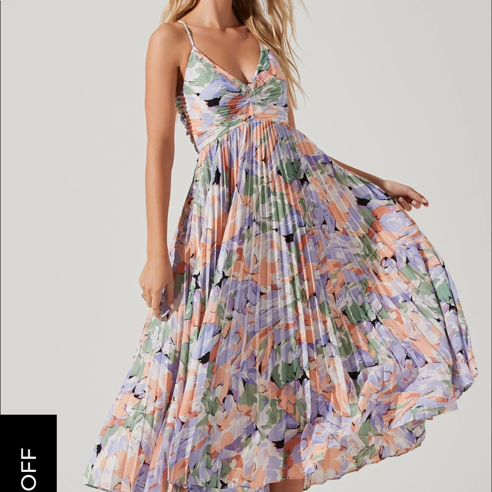 ASTR the Label Blythe Floral Midi Dress